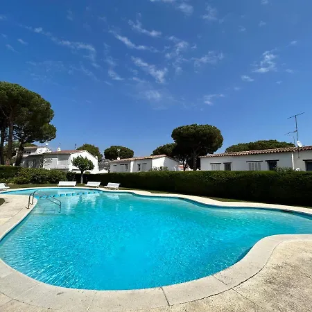 Casa Con Jardin Y Piscina Comunitaria *