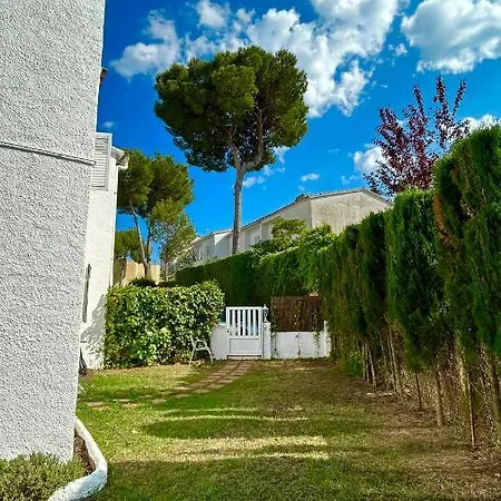 Apartment Casa Con Jardin Y Piscina Comunitaria *